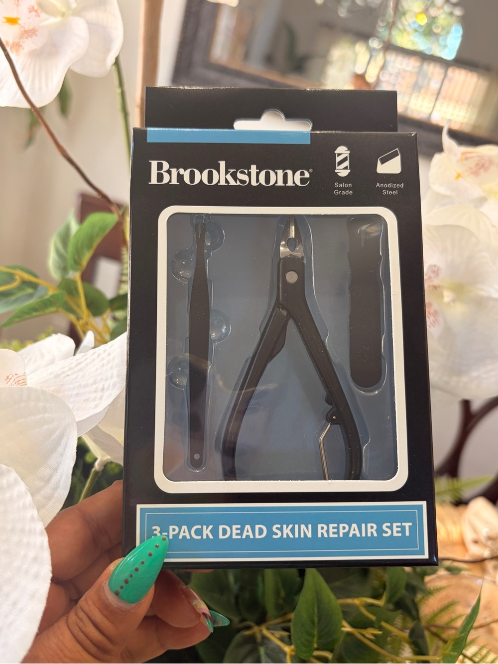 Brookstone Black Nail & Cuticle  3pcs Tool Set